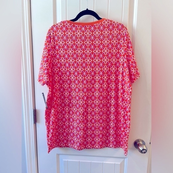 Kim Rogers NWT Coral White Geometric Print Short Sleeve T-Shirt Size L - Picture 2 of 7